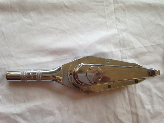 ประแจ  torque meter snap on  3/8 รุ่นพิเศษครับ มีไฟ