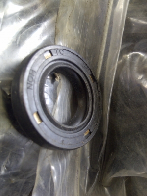 ขาย..ซีลยางเหมาๆ