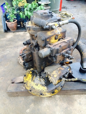 ขายด่วนปั้ม komatsu 200-3