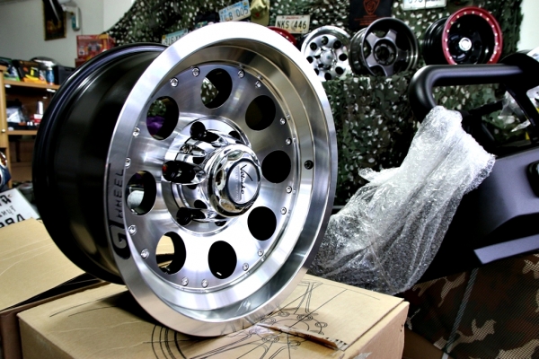 ขายแม็กหยดน้ำขอบ15