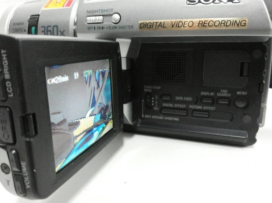 ขายกล้องถ่ายวีดีโอ SONY DCR-TRV110E ขายกล้องถ่ายวีดีโอ SONY DCR-TRV110E