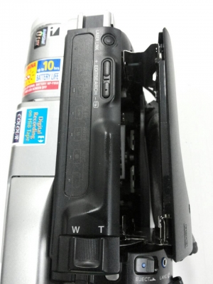 ขายกล้องถ่ายวีดีโอ SONY DCR-TRV110E ขายกล้องถ่ายวีดีโอ SONY DCR-TRV110E