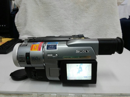 ขายกล้องถ่ายวีดีโอ SONY DCR-TRV110E ขายกล้องถ่ายวีดีโอ SONY DCR-TRV110E