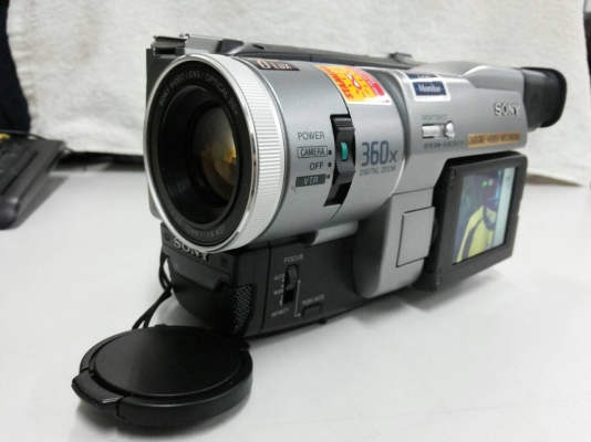 ขายกล้องถ่ายวีดีโอ SONY DCR-TRV110E ขายกล้องถ่ายวีดีโอ SONY DCR-TRV110E