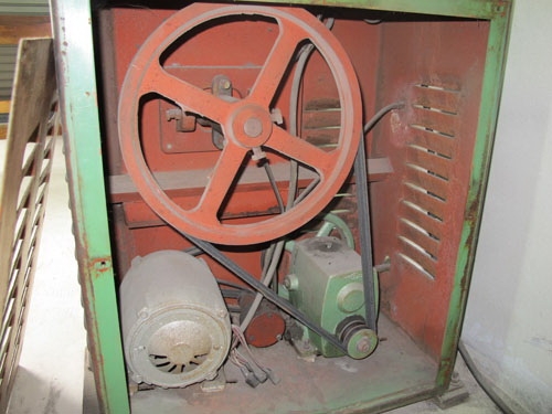 ขายเลื่อยสายพานDY310-SAWMASTER ตัดไม้ เหล็กได้เลย