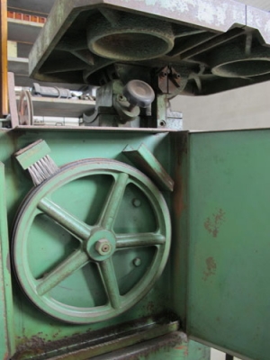 ขายเลื่อยสายพานDY310-SAWMASTER ตัดไม้ เหล็กได้เลย