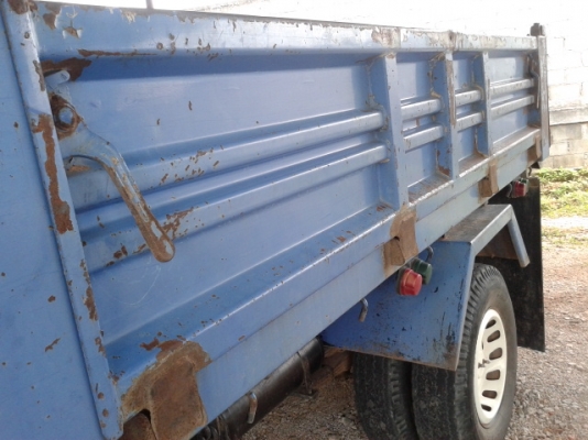 หกล้อดั้มอีซูสุ 3 คิว 100 แรงม้า   (รถสวยมาก) พร้อมใช้งาน  เล่มพร้อมโอน...