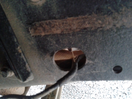 หกล้อดั้มอีซูสุ 3 คิว 100 แรงม้า   (รถสวยมาก) พร้อมใช้งาน  เล่มพร้อมโอน...