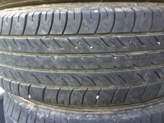 ยางรถ 215/70 R15c  พร้อมกระทะเกียสปอร์ตเทจ