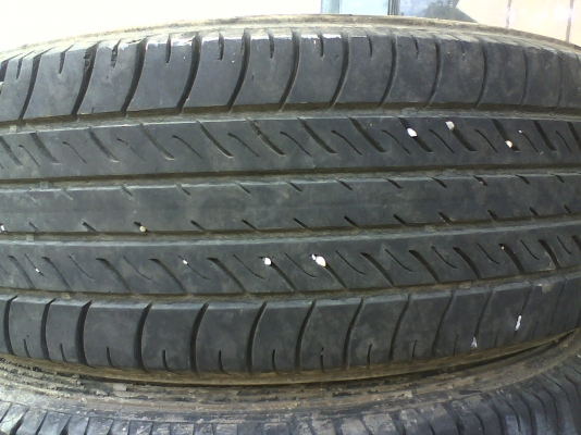 ยางรถ 215/70 R15c  พร้อมกระทะเกียสปอร์ตเทจ