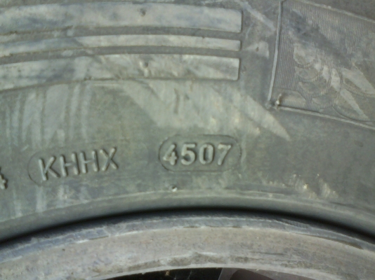 ยางรถ 215/70 R15c  พร้อมกระทะเกียสปอร์ตเทจ
