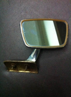 ขายกระจกมองข้าง Benz W108 เลนฟ้าแท้ ข้างขวาสภาพแจ่มๆ2000