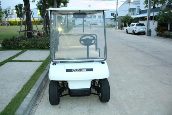ขายรถกอล์ฟ club car 4 ที่นั่งใช้เครื่องยนต์สภาพสวย 68000 บาท