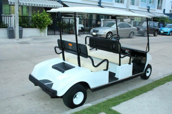 ขายรถกอล์ฟ club car 4 ที่นั่งใช้เครื่องยนต์สภาพสวย 68000 บาท