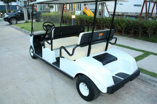 ขายรถกอล์ฟ club car 4 ที่นั่งใช้เครื่องยนต์สภาพสวย 68000 บาท