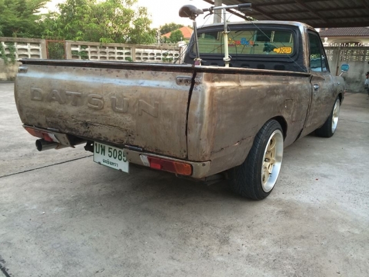 Datsun ช้างเหยียบ Datsun ช้างเหยียบ