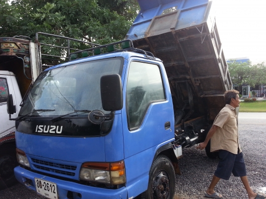 หกล้อดั้ม isuzu NPR 115 ตัวแท้ เกียร์ NPR 13 นิ้ว Fหน้าFหลัง พวงมาลัยเพาเวอร์ ระบบไฟฟ้า