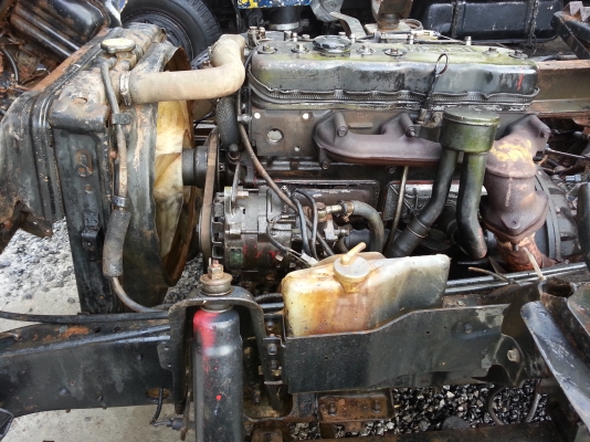 หกล้อดั้ม isuzu NPR 115 ตัวแท้ เกียร์ NPR 13 นิ้ว Fหน้าFหลัง พวงมาลัยเพาเวอร์ ระบบไฟฟ้า