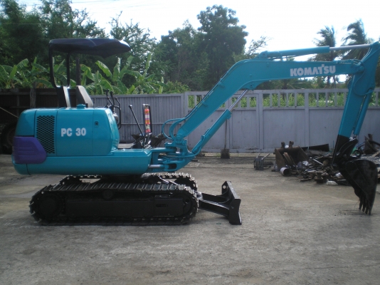 ขายแบคโฮ KOMATSU PC 30-7 ขายแบคโฮ KOMATSU PC 30-7
