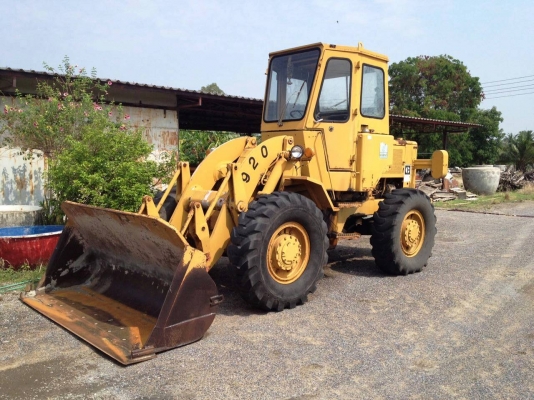 รถตัก แค๊ต 920 รถสวย รับประกันการใช้งาน ลดราคาพิเศษเหลือ 460,000 บาท.