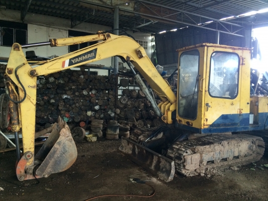 ขายรถแมคโครเล็ก ยี่ห้อ ยันมาร์ เทึยบเท่า PC40 รถมือสองจากญี่ปุ่น ลดราคาจาก 285,000 เหลือ 250,000 ค่ะ