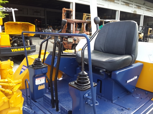 ขาย รถขุด KOMATSU รุ่น PC30-5-แทร็กเหล็ก มือสองญี่ปุ่น ขาย รถขุด KOMATSU รุ่น PC30-5-แทร็กเหล็ก มือสองญี่ปุ่น