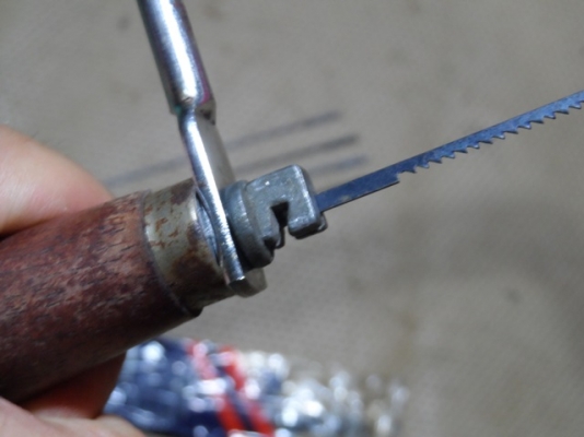 เลื่อยฉลุ เลื่อยองศาครับ