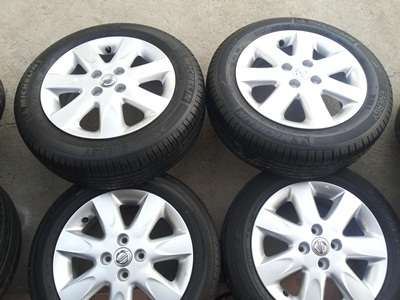 ขายล้อแม็กNISSAN March ขอบ15 พร้อมยาง ปี13 4 ล้อ