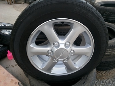 ขายล้อแม็กISUZU GOLD series 16 นิ้ว 6 ก้าน พร้อมยางปี12 4 ล้อ