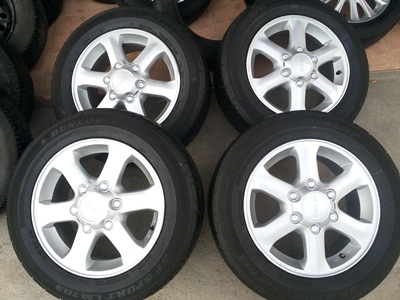 ขายล้อแม็กISUZU GOLD series 16 นิ้ว 6 ก้าน พร้อมยางปี12 4 ล้อ