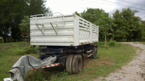 ขายหาง สามมิต.  2 เพลา. ปี 50  สนใจติดต่อ 081 - 6079515