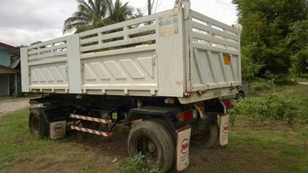 ขายหาง สามมิต.  2 เพลา. ปี 50  สนใจติดต่อ 081 - 6079515