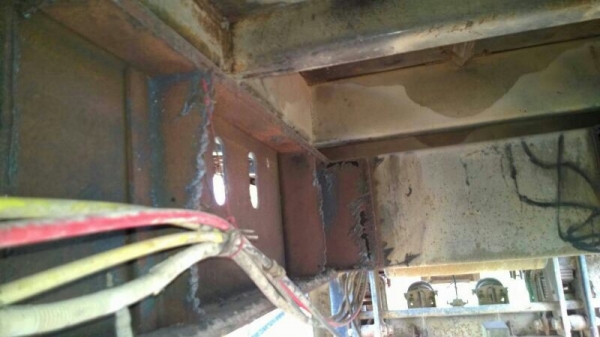 ขายหาง สามมิต.  2 เพลา. ปี 50  สนใจติดต่อ 081 - 6079515