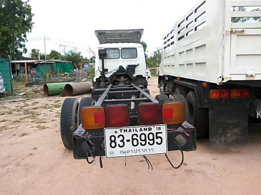 ขายด่วน รถ 6 ล้อ HINO  มีคอก 550,000 บาท