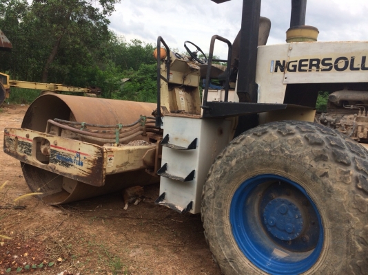 (ลงรายละเอียดใหม่...และลดราคา)รถบด10ตัน INGERSOLLRAN SD-00D H2-D4 สภาพดี ยางสวยเต็ม...