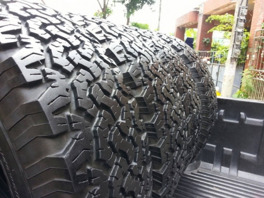 ขายยาง  BF  265 x 75 x 16