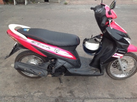 CLICK Play สตาร์ทมือเท้าปกติ ภาษีครบ ยางหน้าหลังใหม่ครับ แบตใหม่ รถสมบูรณ์จริง