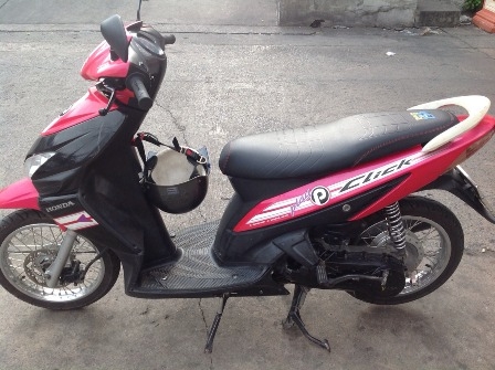 CLICK Play สตาร์ทมือเท้าปกติ ภาษีครบ ยางหน้าหลังใหม่ครับ แบตใหม่ รถสมบูรณ์จริง