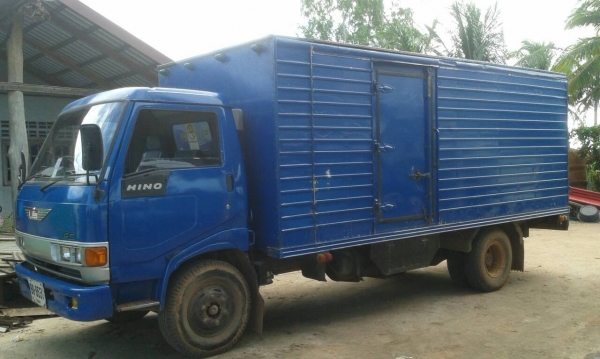 HINO FC2W ตู้แห้งยาว 5.5 เมตร ห้างแท้เครื่อง 120 HINO FC2W ตู้แห้งยาว 5.5 เมตร ห้างแท้เครื่อง 120