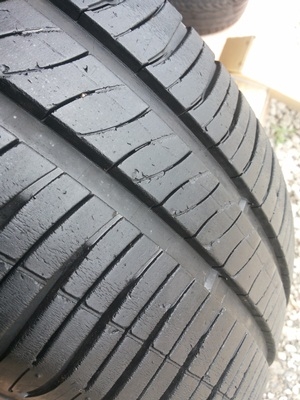 ขายยาง185/60/15 ปี 12/2เส้นปี11/2เส้น MICHERLIN ENERGY XM 2 1ชุด