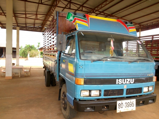 isuzu 115 ปี 35 รถห้างแท้ ยางดี คัสซีสวย isuzu 115 ปี 35 รถห้างแท้ ยางดี คัสซีสวย