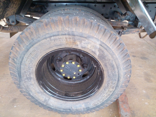 Isuzu 120แรง สวยๆ สภาพพร้อมใช้งาน คอกไม้ไหม่ Isuzu 120แรง สวยๆ สภาพพร้อมใช้งาน คอกไม้ไหม่