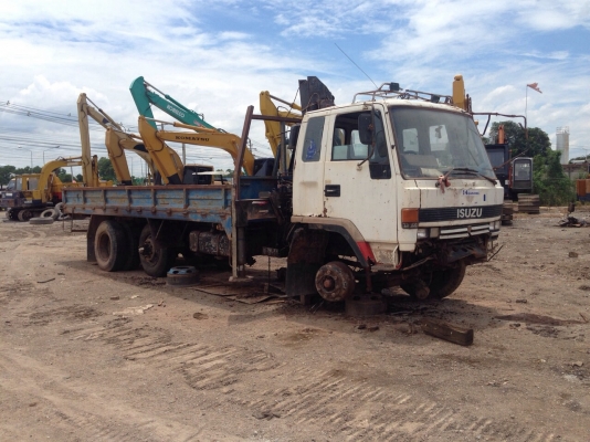 ขายรถสิบล้อ175เพลาเดียว เครื่องพัง ขายตามสภาพสนใจติดต่อ บอย 085-156-2313