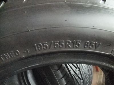 ยาง Nitto 195/55/15 ปี 11