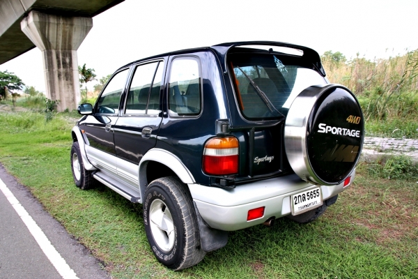 Kia 4wd SUVขนาดกลาง