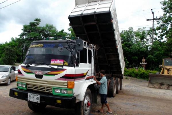 ขายด่วนรถสิบล้อKT725ดรั้มเครืองEH700วางหัวF17ลงเล่ม