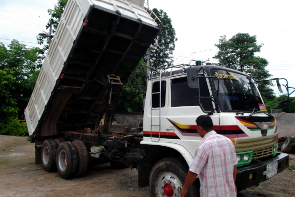 ขายด่วนรถสิบล้อKT725ดรั้มเครืองEH700วางหัวF17ลงเล่ม