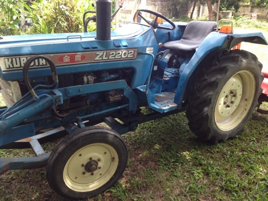 รถไถคูโบต้า รุ่น ZL2202, 22 แรงม้า 1เพลา สภาพดี พร้อมใช้งาน มีดันหน้า โรตารี่ เครื่องดี ยางดี เกียร์ดี ราคาคุยกันได้ครับ
