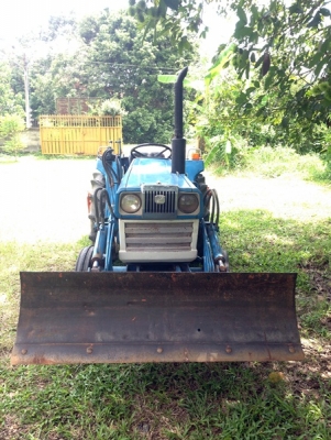 รถไถคูโบต้า รุ่น ZL2202, 22 แรงม้า 1เพลา สภาพดี พร้อมใช้งาน มีดันหน้า โรตารี่ เครื่องดี ยางดี เกียร์ดี ราคาคุยกันได้ครับ