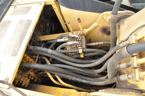 รถแบคโฮมือสอง Komatsu PC200-7 สภาพรถเยี่ยม 090-268-2646